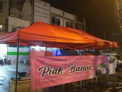 PIAK BANUN, PECEL LELE DAN AYAM PENYET