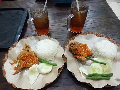 AYAM GEPREK SA'I DRIYOREJO