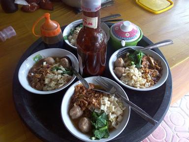 MIE AYAM DAN BAKSO PAK DARTO