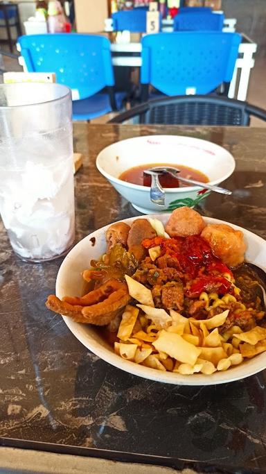 BAKSO H. HASIM DUDUK SAMPEYAN