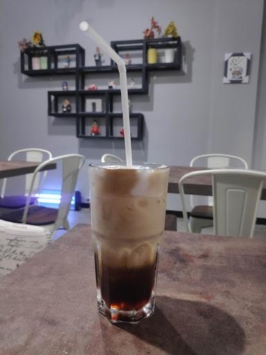 KAFE 27 KUPANG BARU