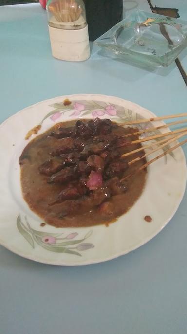 WARUNG SATE KHOLIDIA