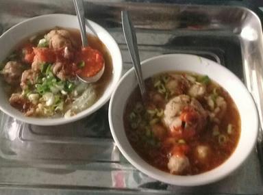 WARUNG SOTO BU WARTUTI