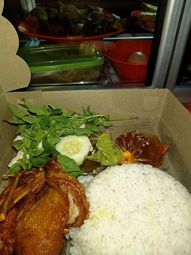 A4 SPECIAL BEBEK & AYAM GORENG