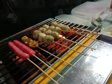 JAJANAN SATE SEAFOOD DAN BASO BAKAR CIVARIGI