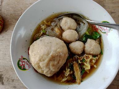 MIE AYAM BASO IBU ASIAH