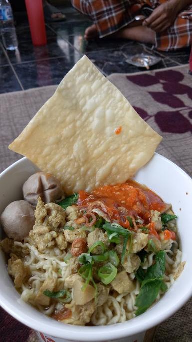 MIE AYAM ABU NAUM