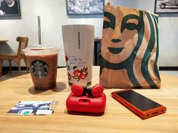 Photo's Starbucks - Pondok Bambu