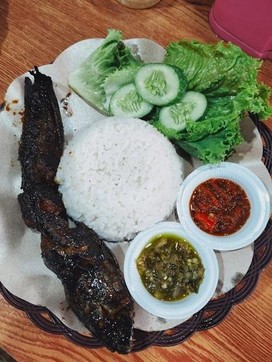 AYAM BAKAR MAMADIS