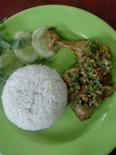 AYAM BAKAR NDESO