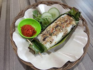 B'ELLY NASI BAKAR