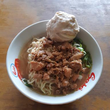 BAKSO & MIE AYAM PAKDE JANGKUNG (BINTARA 1)