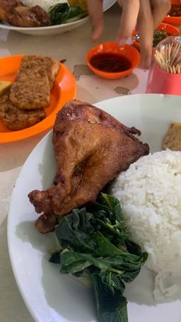 Photo's Bebek Goreng H. Slamet