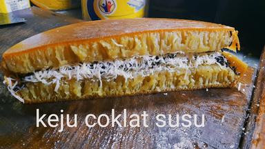 MARTABAK ALIF PUTRA LEBAKSIU TEGAL