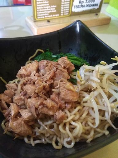 MIE AYAM BANGKA ABU ZAHRA 2