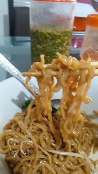 MIE AYAM BANGKA JOJO & AYAM GEPREK KKC