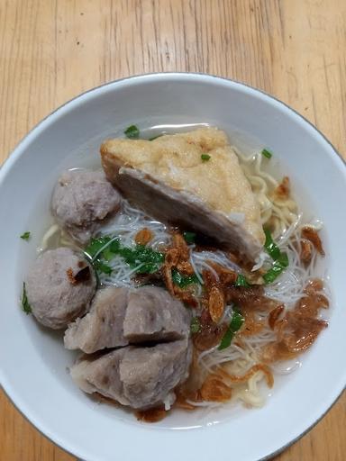 PODJOKAN BAKSO MIE AYAM BULU PERINDU