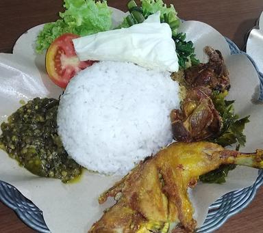 PONDOK TIARA AYAM PENYET SAMBAL IJO