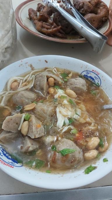 MIE AYAM & BAKSO MONGGO PINARAK