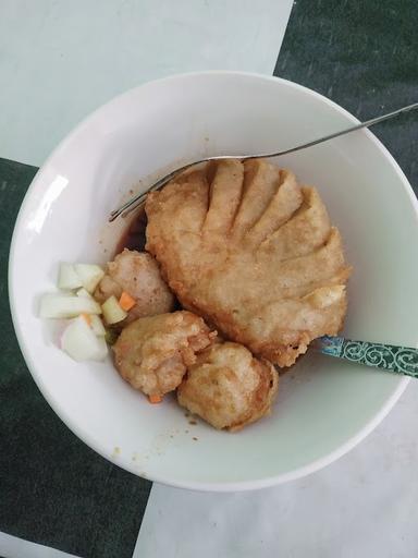 WARUNG PEMPEK MBAK UMI KORYOKALANGAN