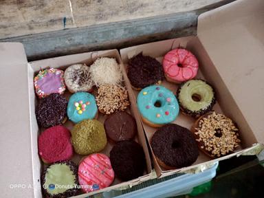 DONUTS YUMMY