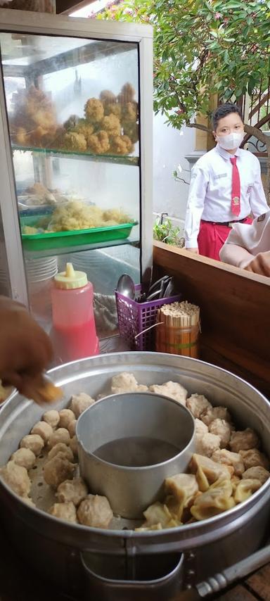 BAKSO BU SAM