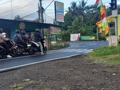 LOTEK GADO-GADO KUPAT TAHU MBAK HANUM