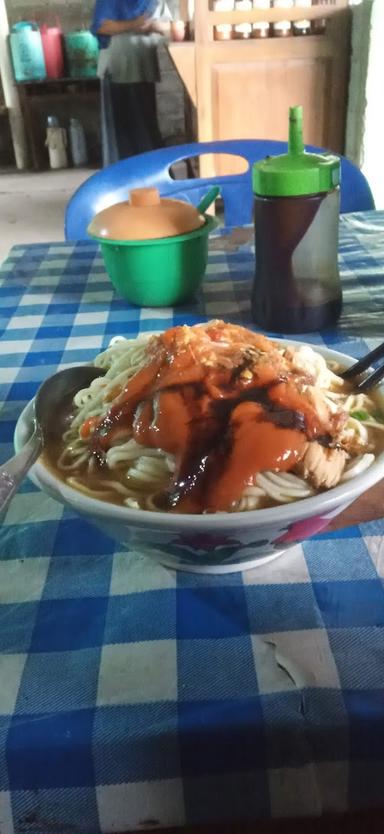 MIE AYAM, BAKSO & SOTO MBAK AFITRI