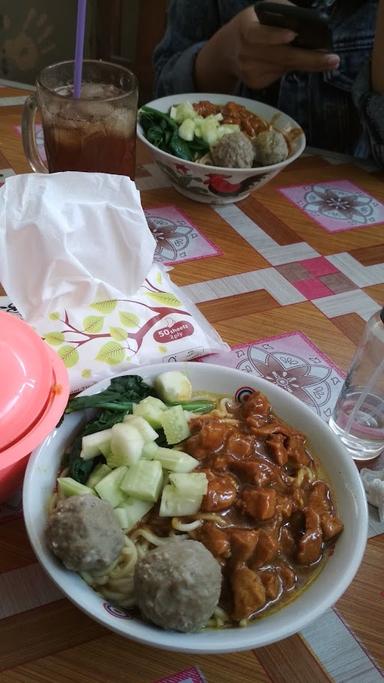 MIE AYAM DAN BAKSO TONJEH