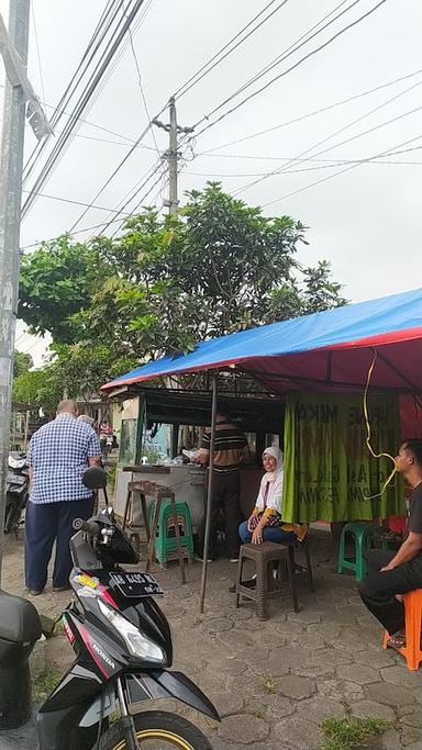 SATE AYAM CAK LEMAN PASAR BROSOT