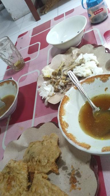 SOTO AYAM KOYA DAN ANGKRINGAN PAGI BERKAH