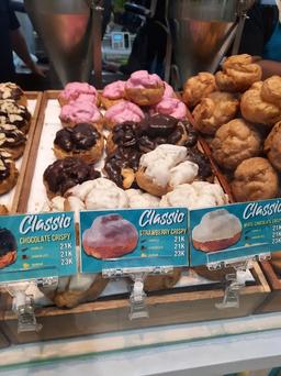 Photo's Chez Choux Stasiun Gambir