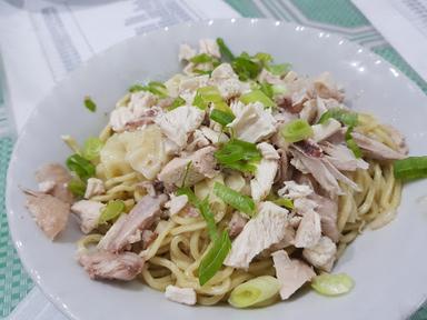 BAKMI PANGSIT ROXY