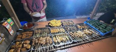 BAKSO MAS KUMIS SAMPING PENABUR