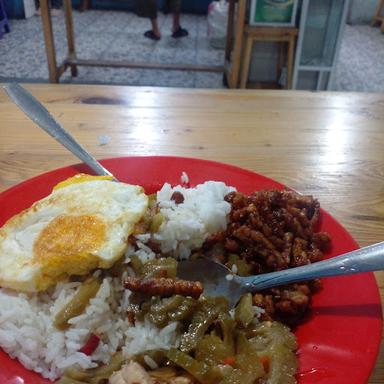 WARUNG MAKAN IBU WATI CABANG SARINA