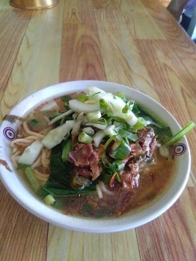 MIE AYAM BU TITIK