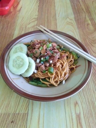 MIE AYAM BU TITIK