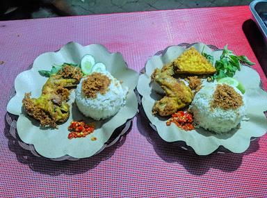 AYAM GORENG SIMBOK