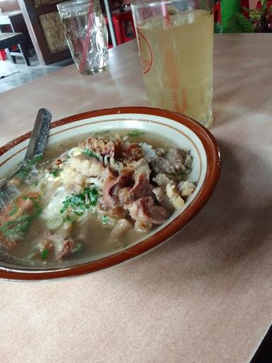 CHICKEN AND BEEF SOUP SOTO KUNG NDUT