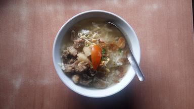 CHICKEN AND BEEF SOUP SOTO KUNG NDUT