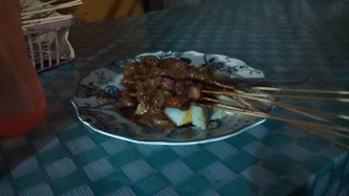 SATE AYAM ASLI MADURA CAK ARJUN (DEPAN JAMBON RESTO)