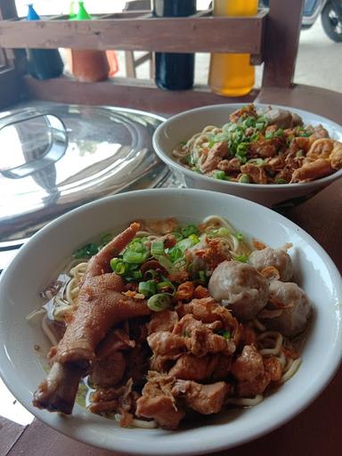 MIE AYAM & BAKSO TONGKRONG