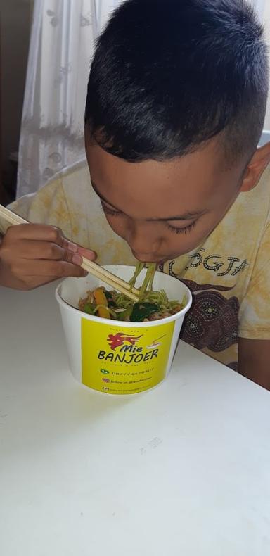 MIE BANJOER