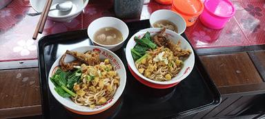 MIE AYAM & BAKSO ABANG ADEK