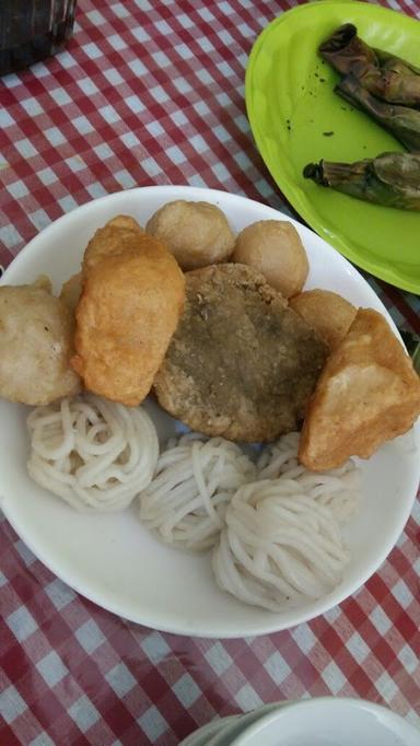 MIE CELOR & PEMPEK 99 POLIGON