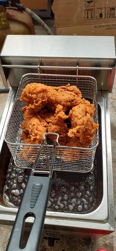 YASAKA FRIED CHICKEN