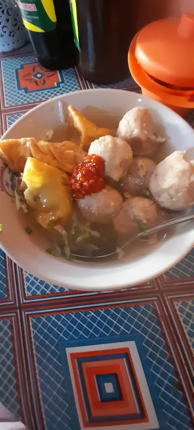 WARUNG BAKSO P. WANDI