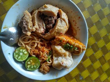 MIE BAKSO QISTOS