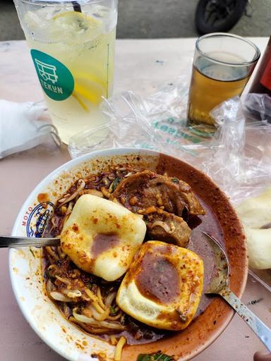 BAKSO DEPAN PGRI GARUT