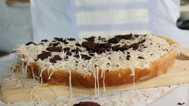 MARTABAK BANDUNG SPESIAL